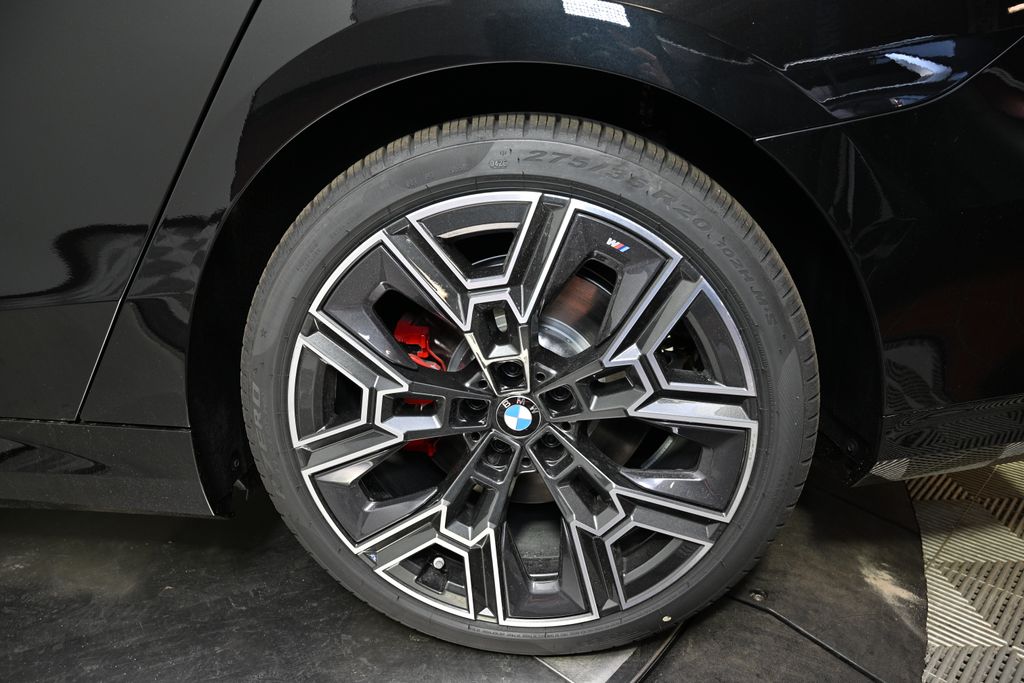 Thumbnail: 2027 BMW i5 - 12