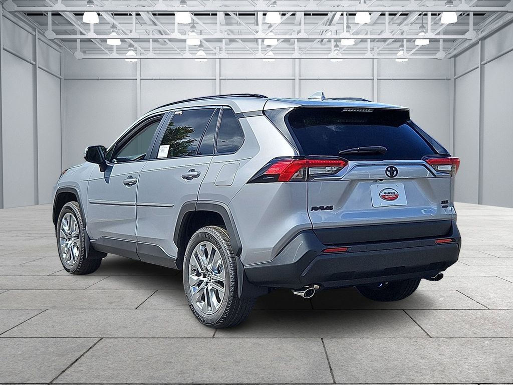 Thumbnail: 2025 Toyota RAV4 - 5