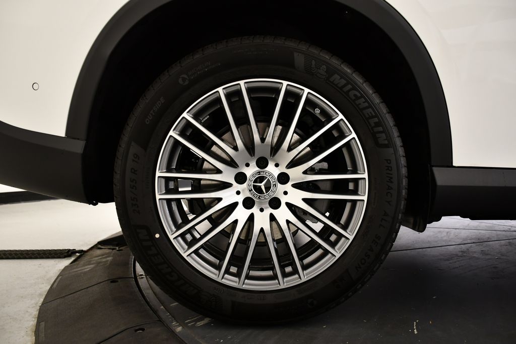 Thumbnail: 2026 Mercedes-Benz GLC - 15