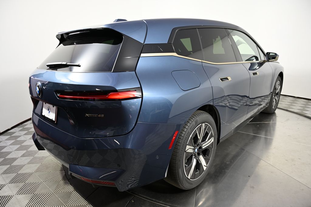 Thumbnail: 2026 BMW iX - 5