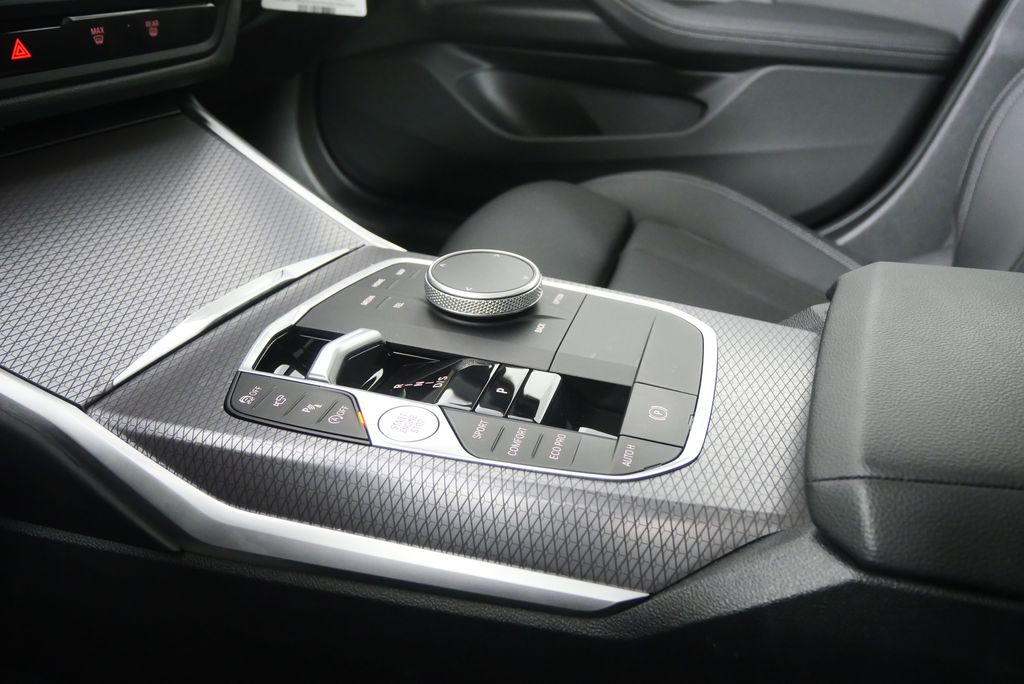 Thumbnail: 2025 BMW 4 Series - 27