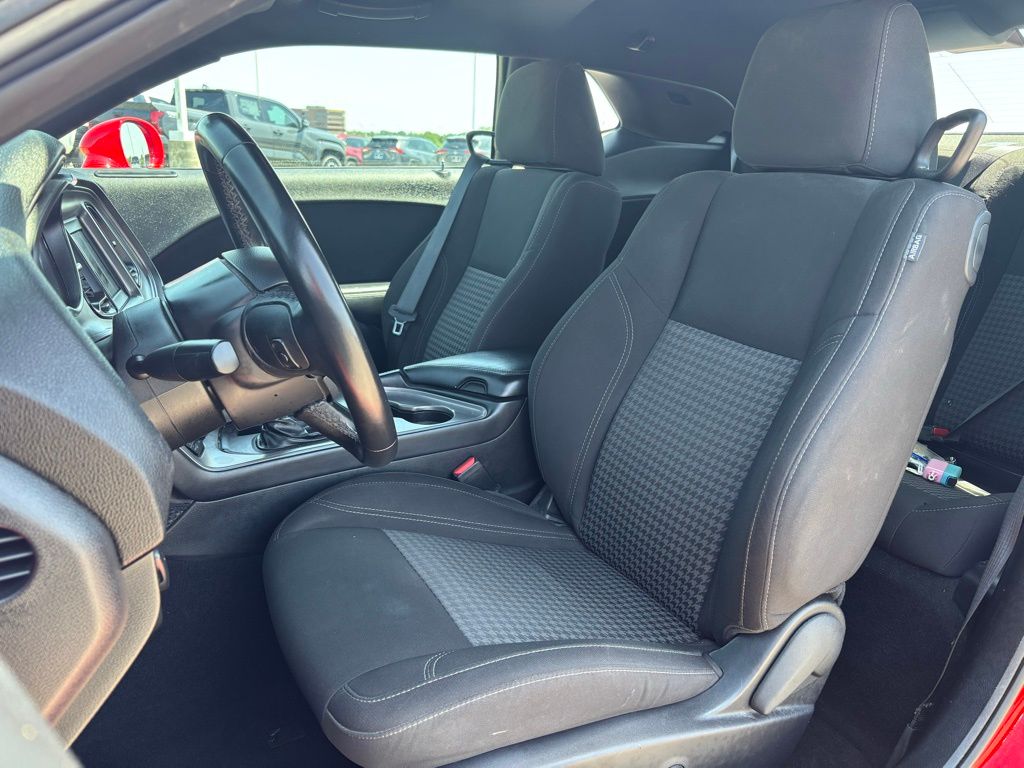 2023 Dodge Challenger SXT photo