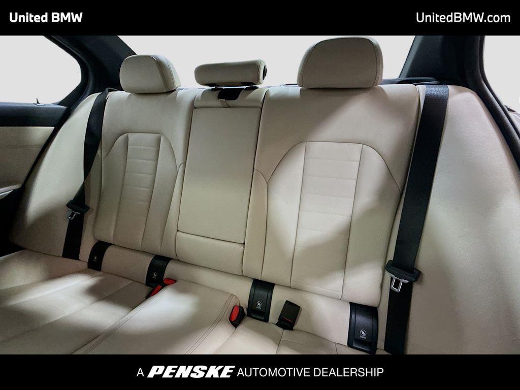 Thumbnail: 2019 BMW 3 Series - 12