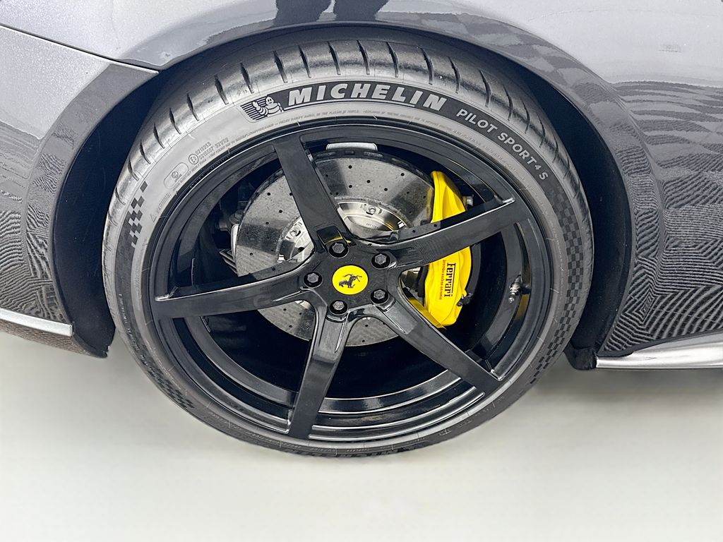 Thumbnail: 2014 Ferrari F12 - 27