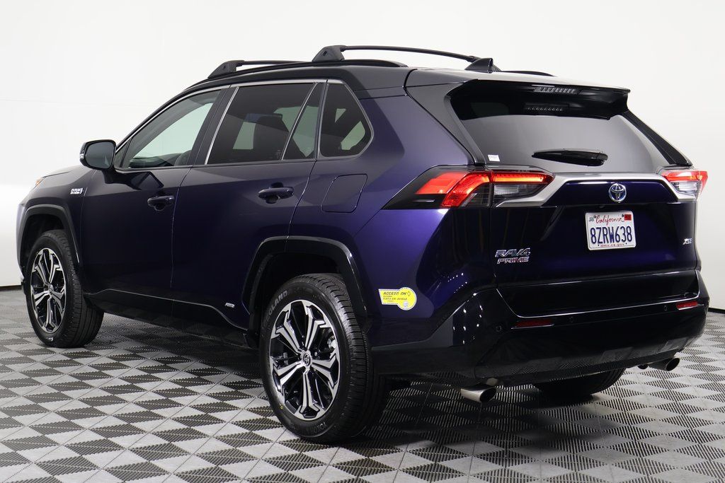 Thumbnail: 2022 Toyota RAV4 - 6
