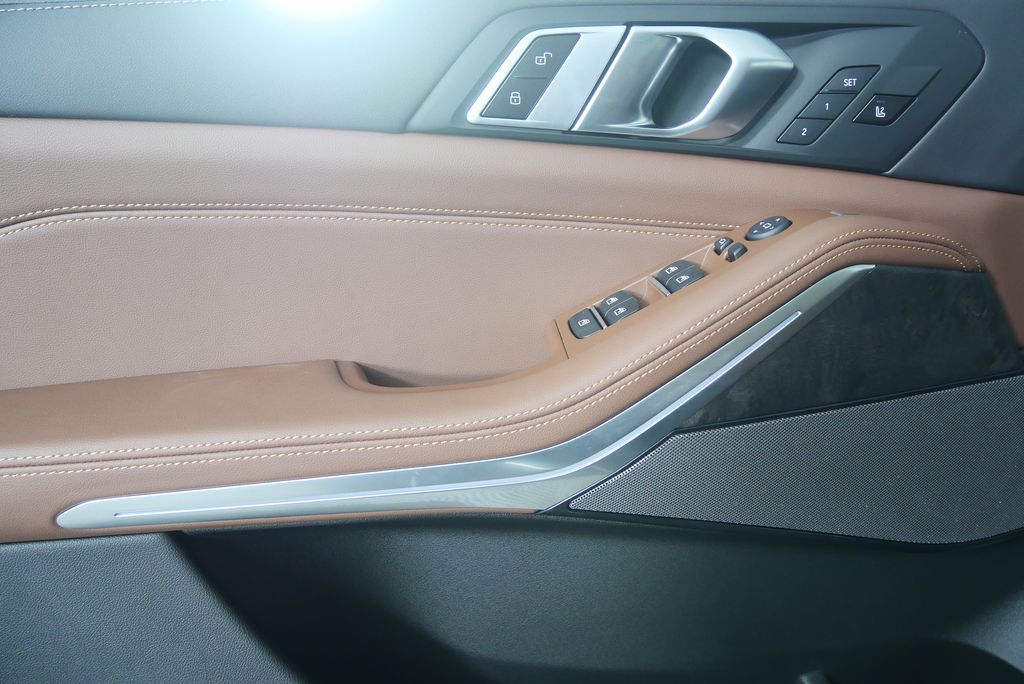 Thumbnail: 2026 BMW X5 - 9