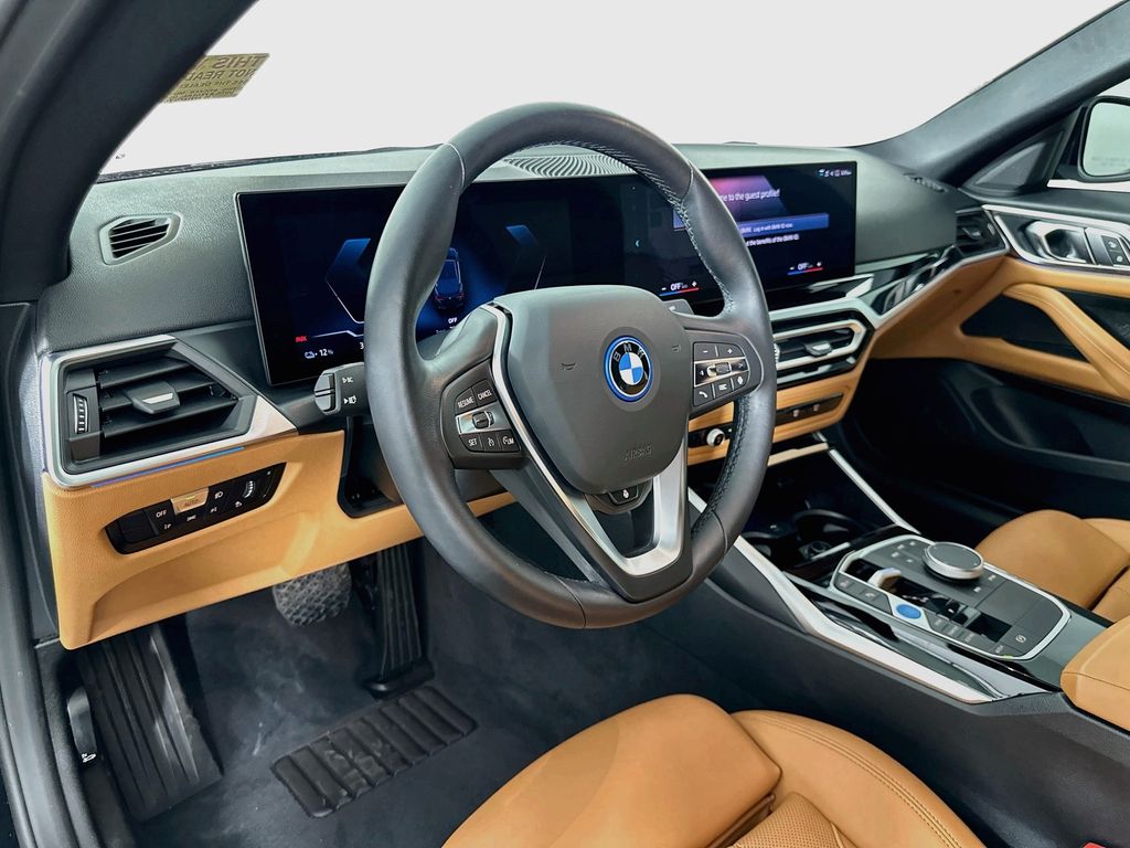 Thumbnail: 2023 BMW i4 - 9