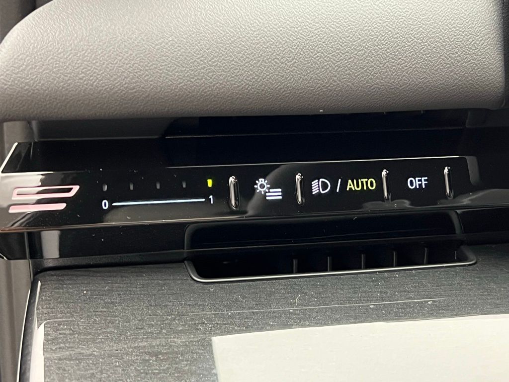 Thumbnail: 2026 BMW 5 Series - 19