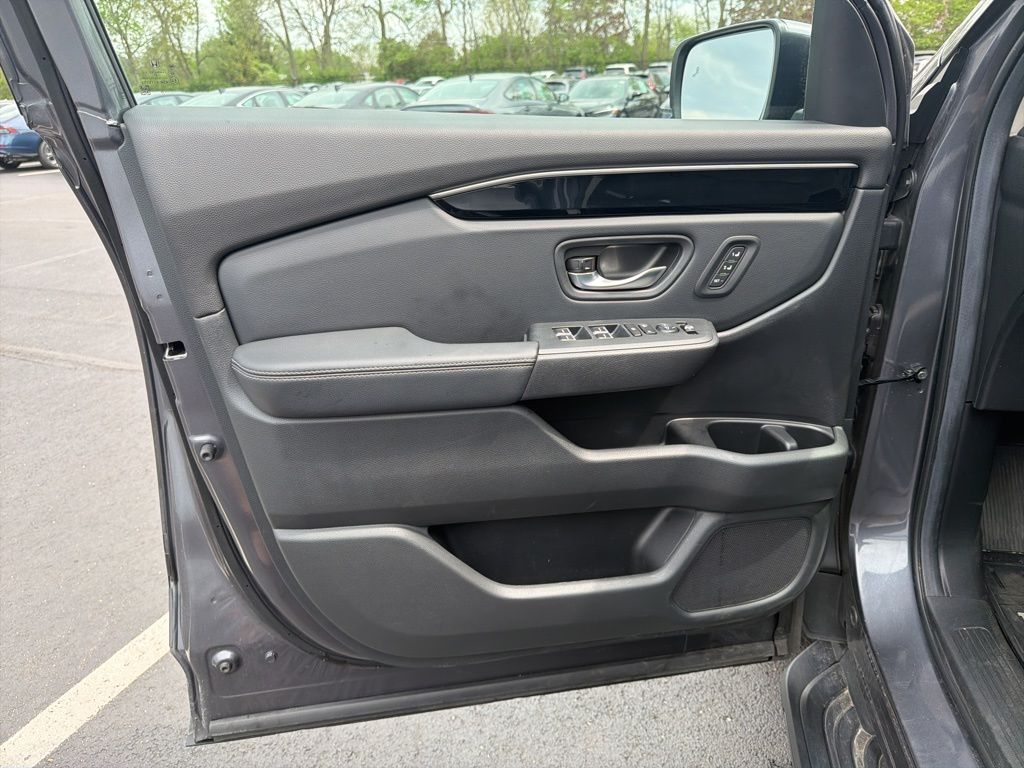 Thumbnail: 2025 Honda Pilot - 18