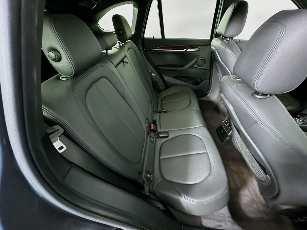 Thumbnail: 2016 BMW X1 - 26