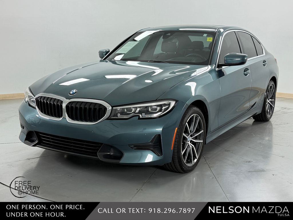 2020 BMW 3 Series 330i xDrive Sedan's photo