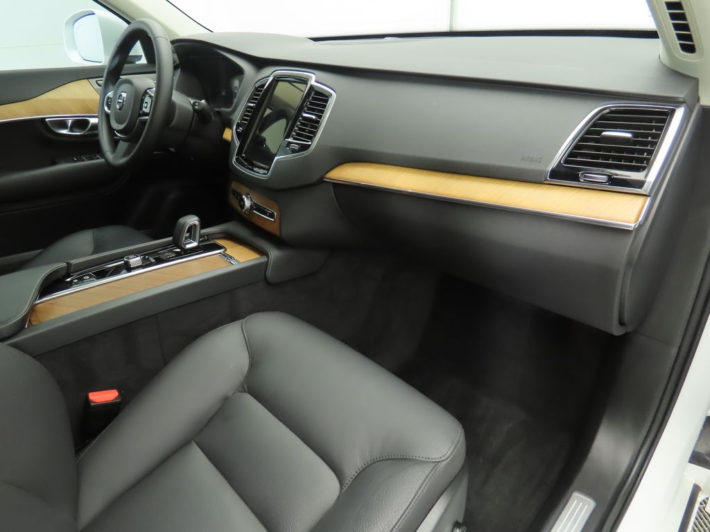 Thumbnail: 2024 Volvo XC90 - 17