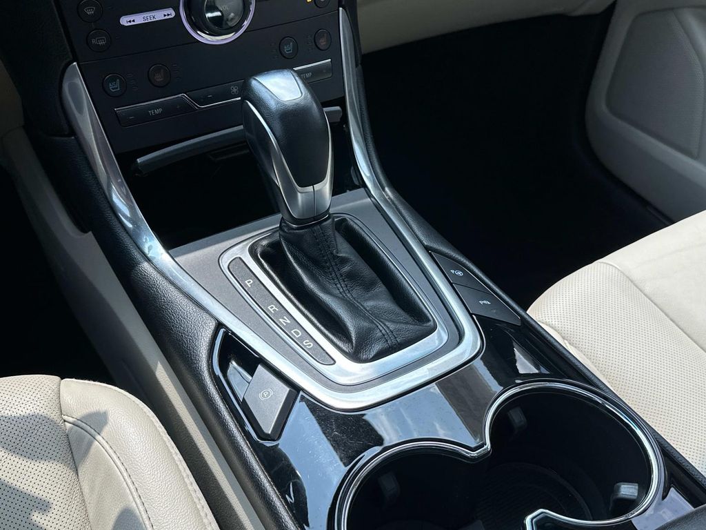 Thumbnail: 2015 Ford Edge - 12