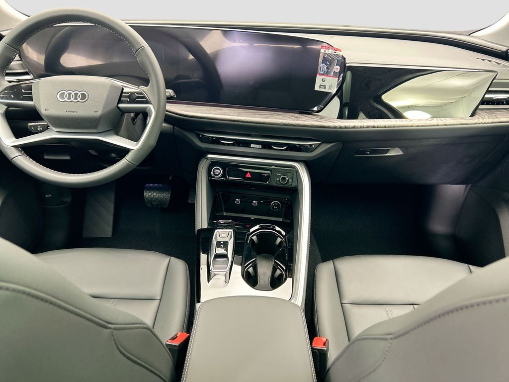 Thumbnail: 2025 Audi Q5 - 13