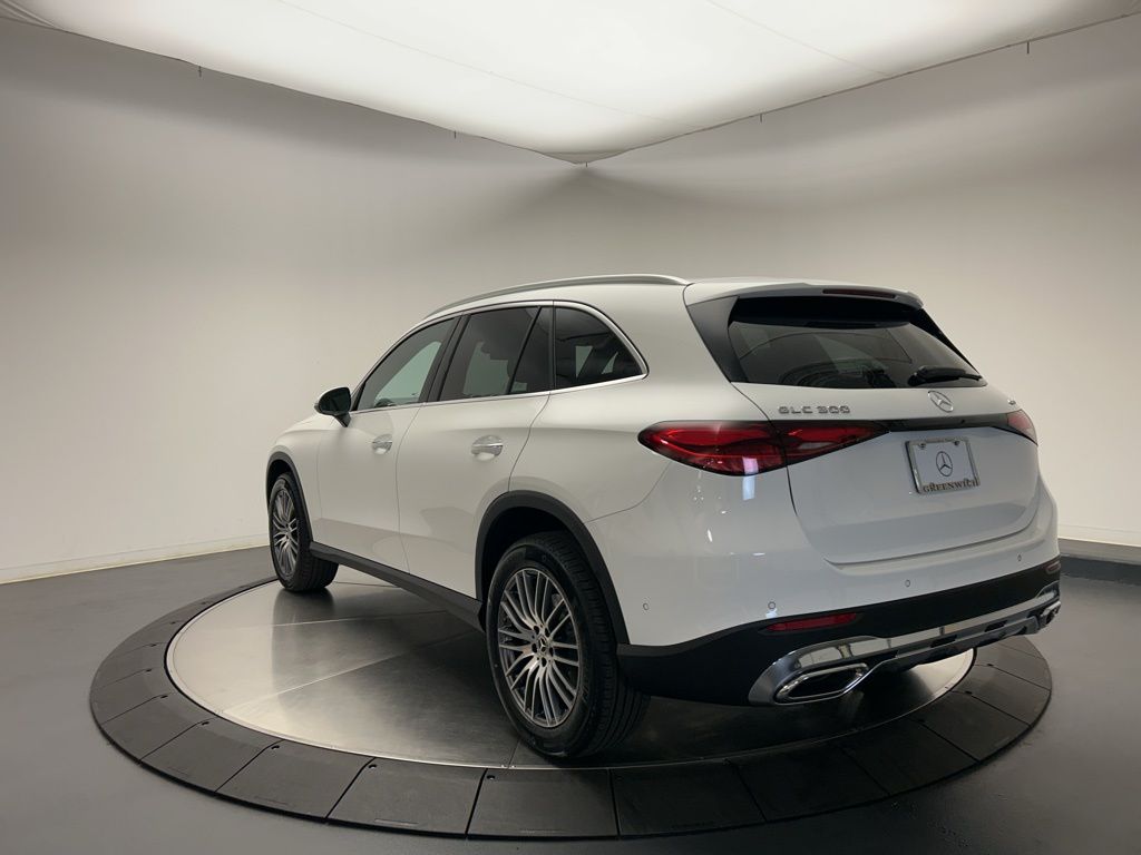 Thumbnail: 2026 Mercedes-Benz GLC - 5