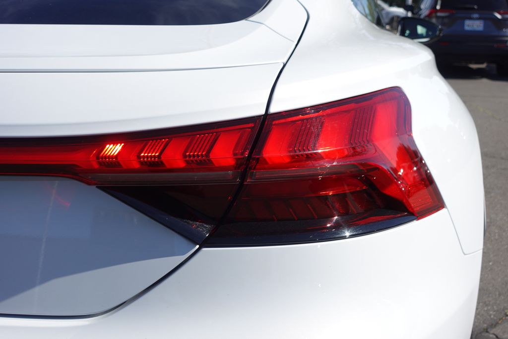 Used 2024  Audi Premium Plus image 5