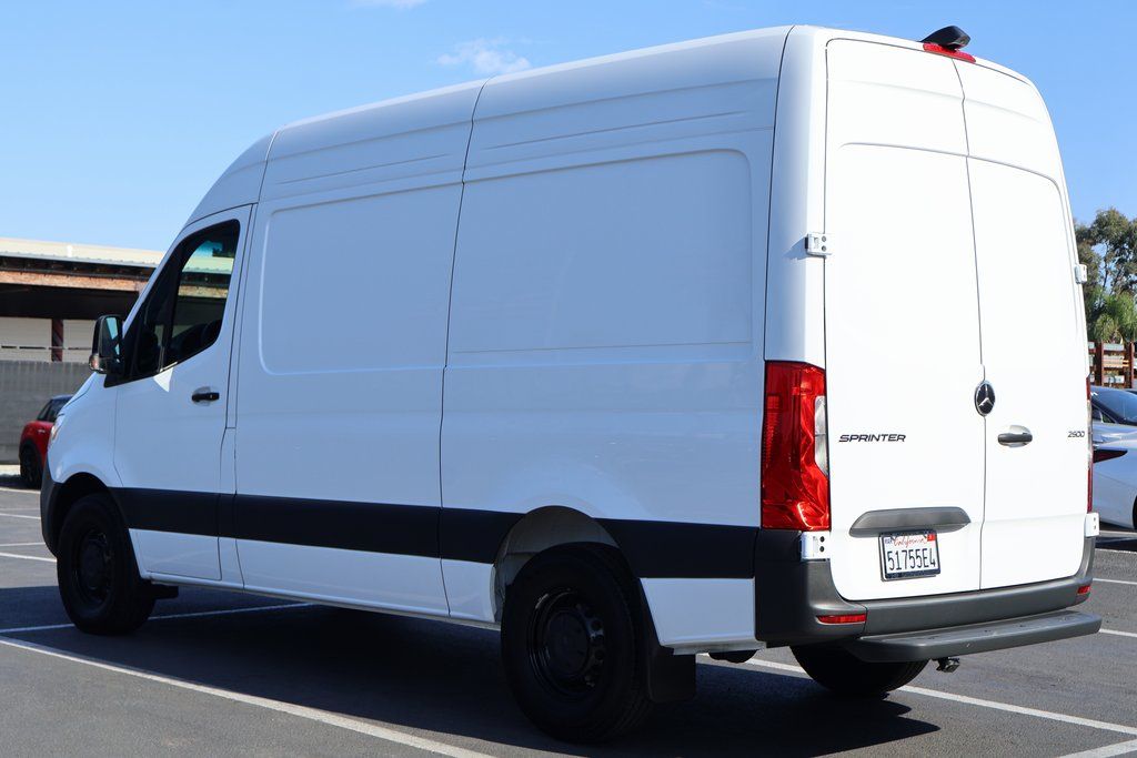 Thumbnail: 2025 Mercedes-Benz Sprinter - 6