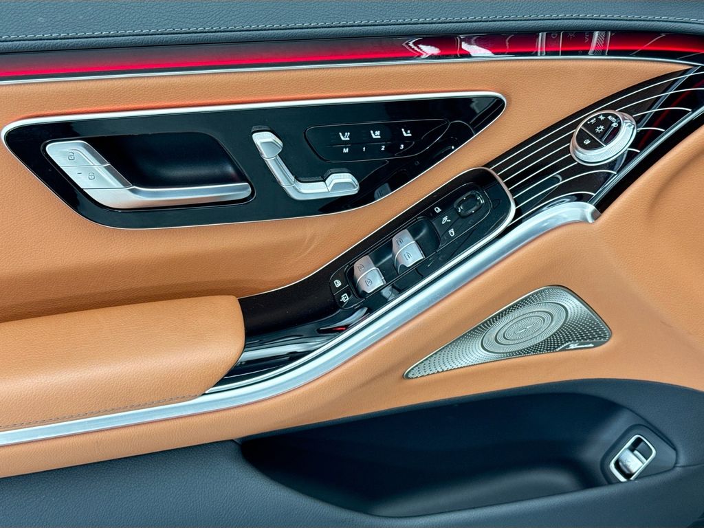 Thumbnail: 2023 Mercedes-Benz S-Class - 22