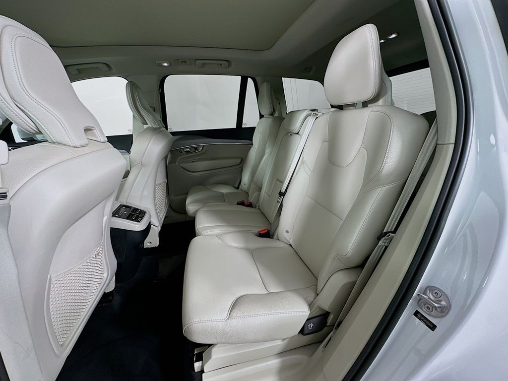 Thumbnail: 2023 Volvo XC90 - 25