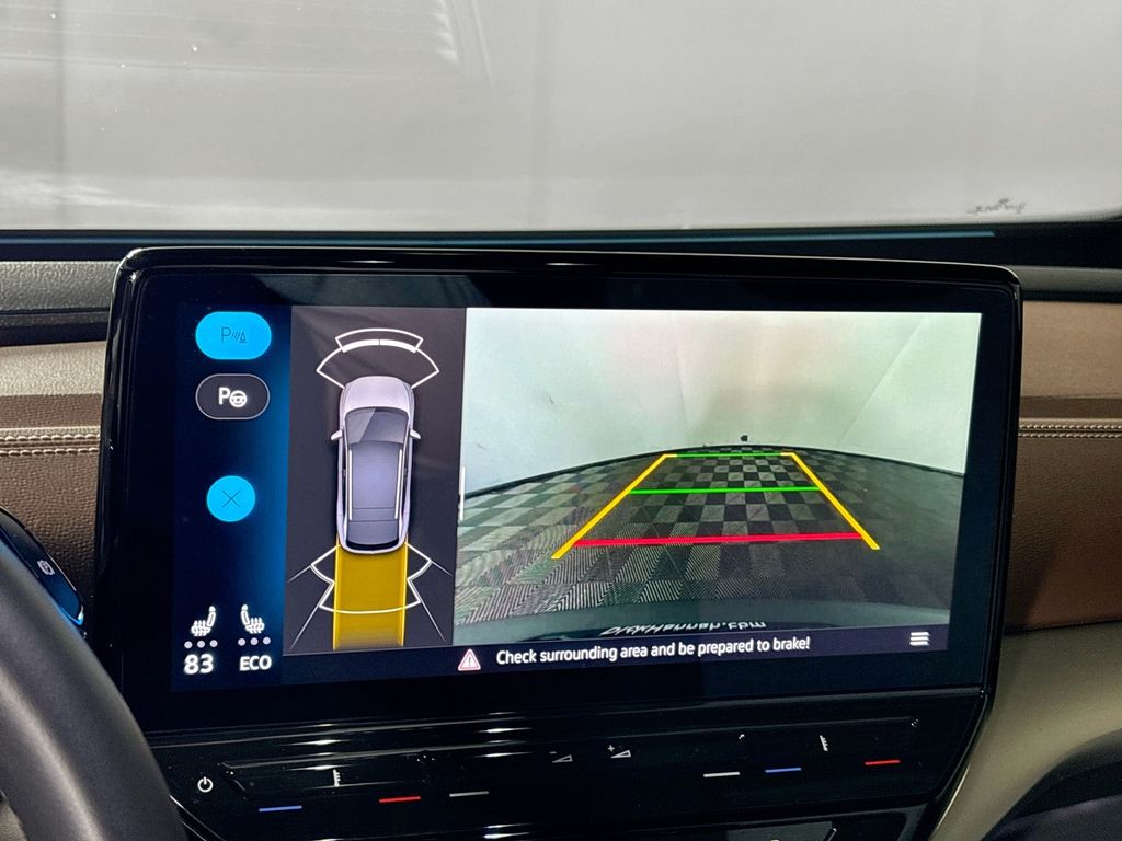 2023 Volkswagen ID.4 Pro