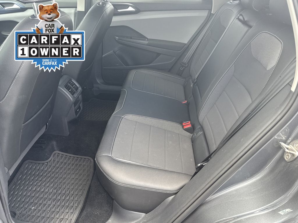 2022 Volkswagen Taos 1.5T SE Gray at DeMontrond Auto Country