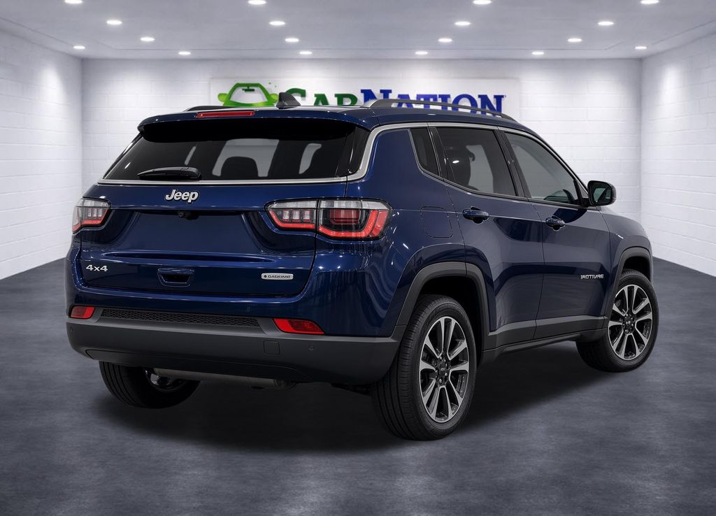 Photo 4 of 2019 Jeep Compass Latitude