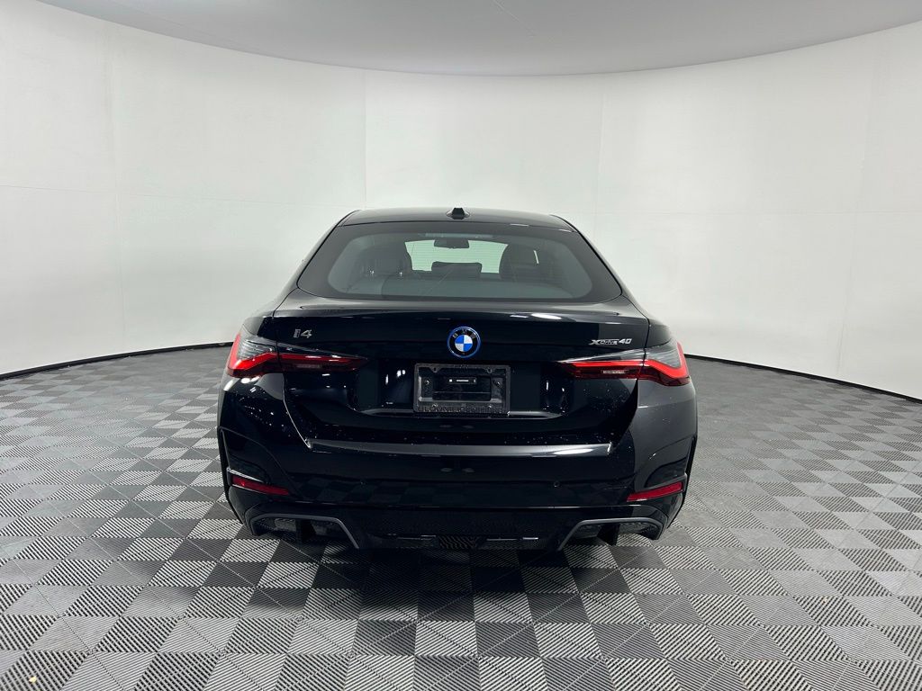 Thumbnail: 2025 BMW i4 - 6