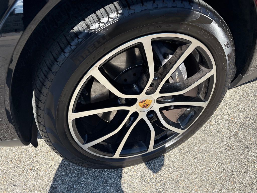 Thumbnail: 2021 Porsche Cayenne - 9