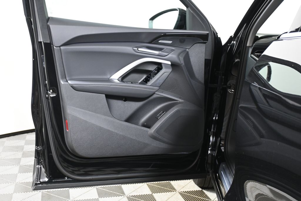 Thumbnail: 2025 Audi Q5 - 23