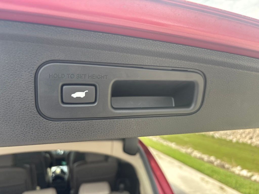 Certified Used 2023 Red Honda EX-L image 23