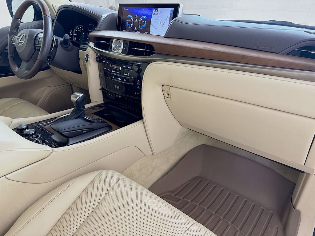 Thumbnail: 2017 Lexus LX - 29