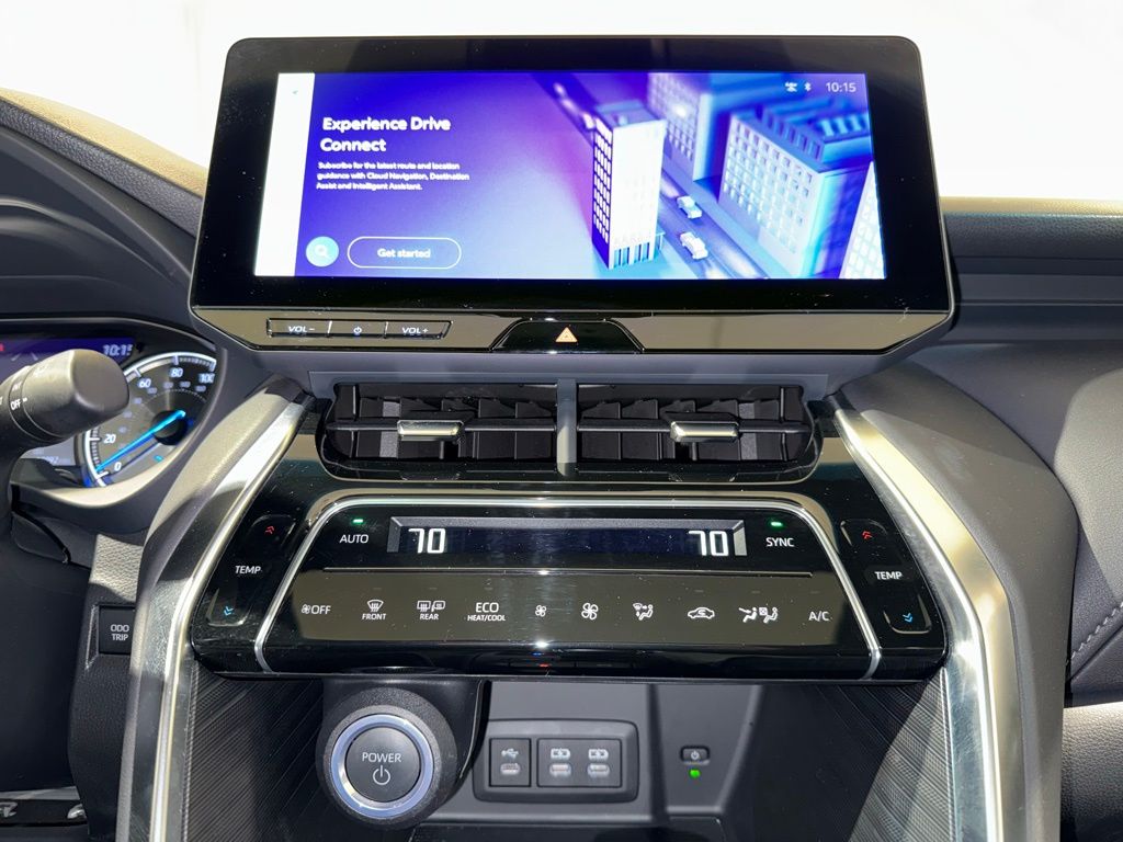 Thumbnail: 2023 Toyota Venza - 28