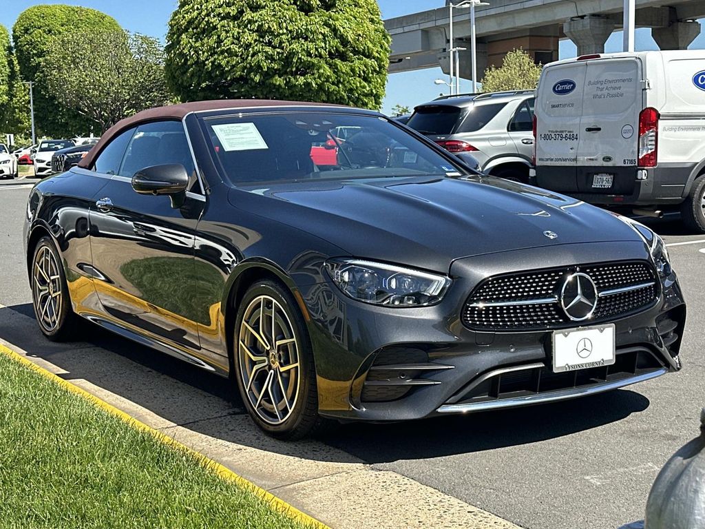 Thumbnail: 2023 Mercedes-Benz E-Class - 8