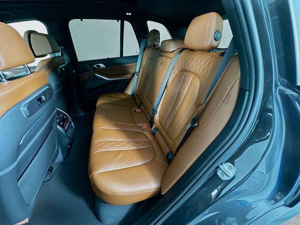 Thumbnail: 2026 BMW X5 - 17