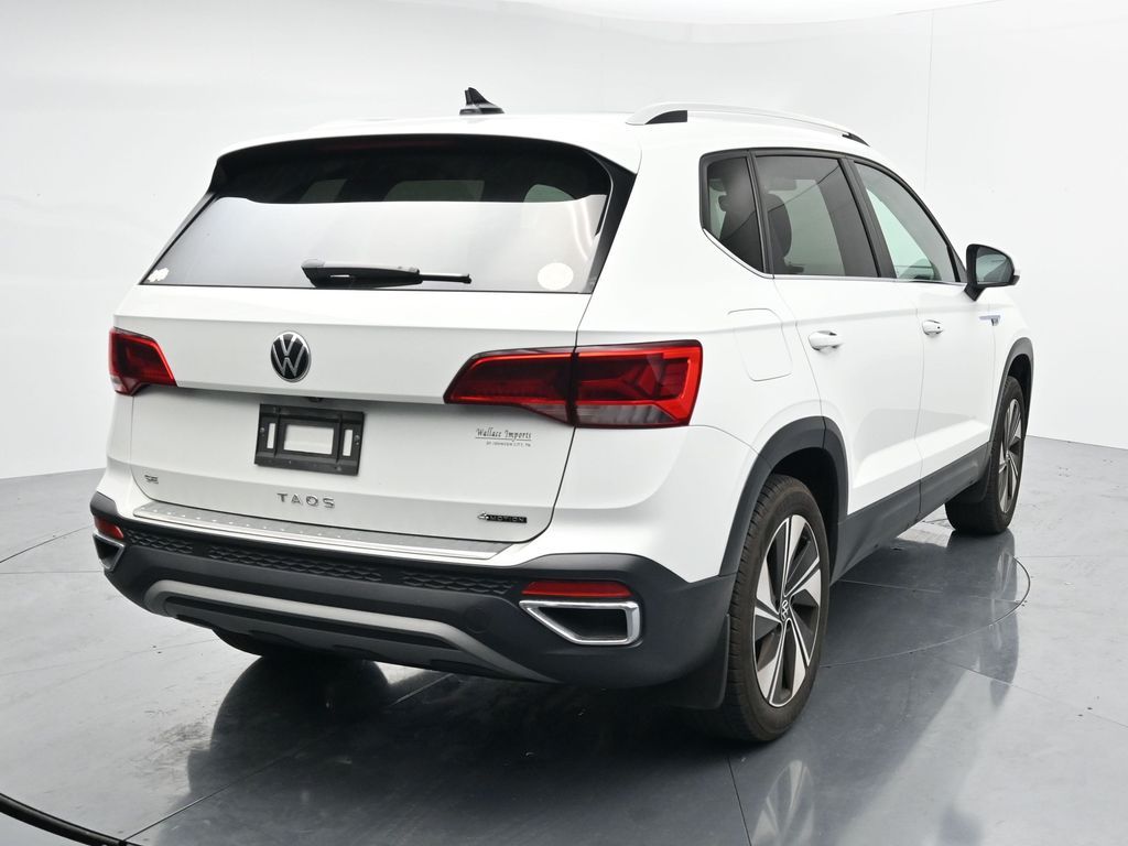 Used 2023 White Volkswagen 1.5T SE image 6