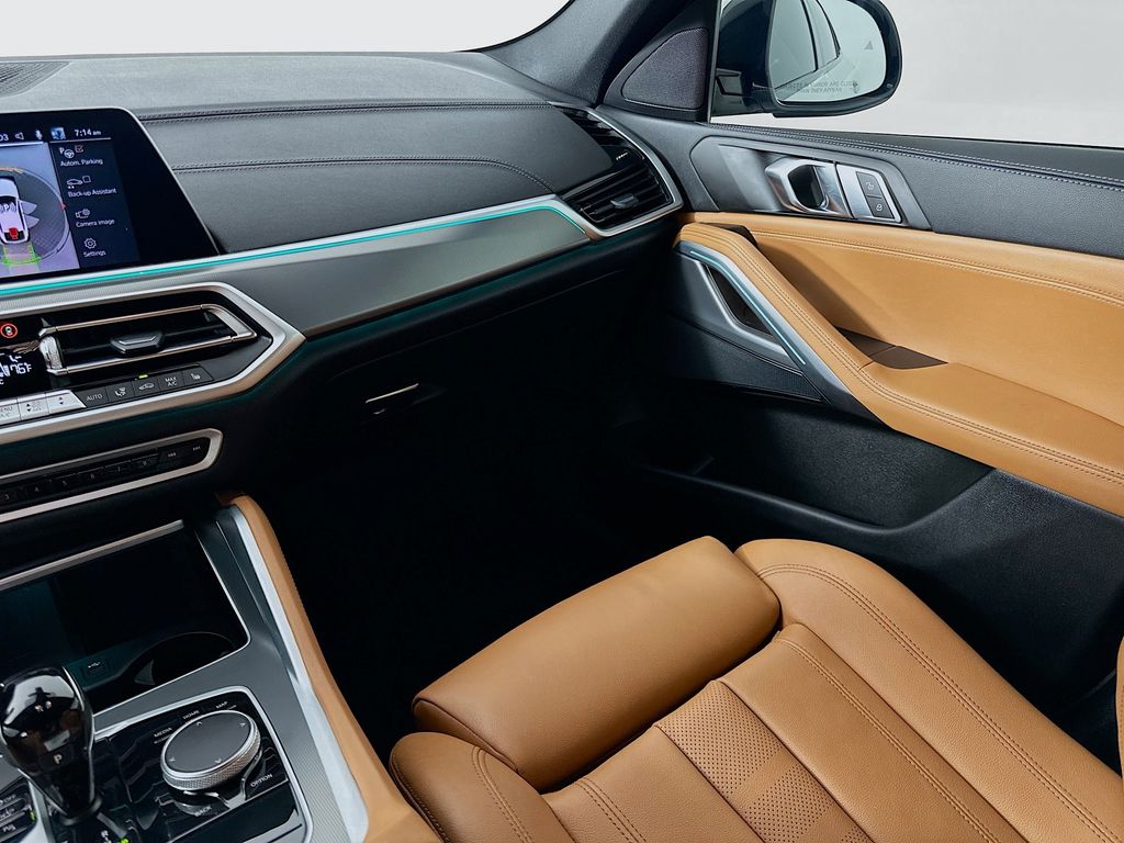 Thumbnail: 2022 BMW X6 - 24