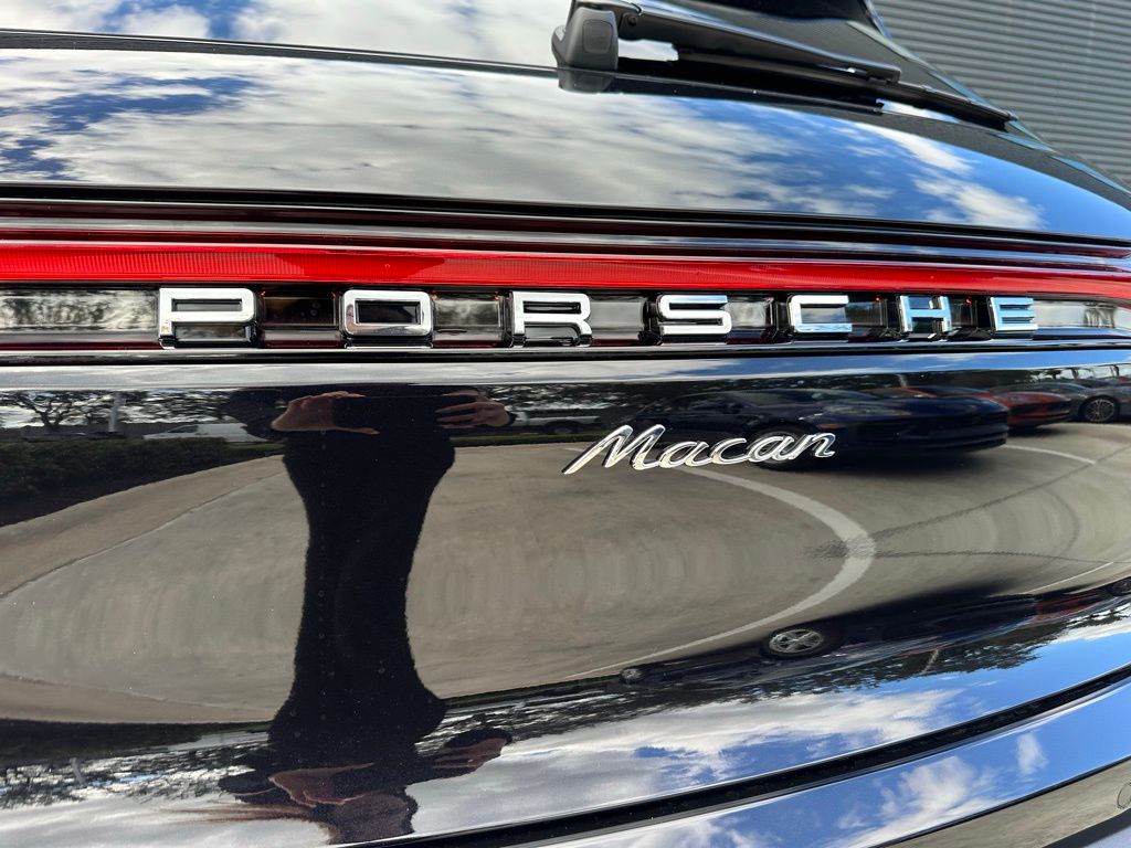 Thumbnail: 2026 Porsche Macan - 14