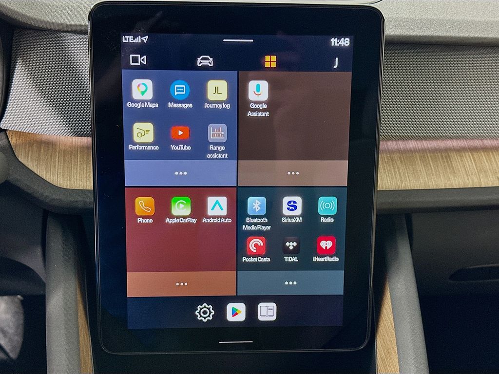 Thumbnail: 2022 Polestar 2 - 15