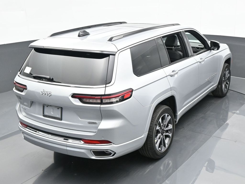 Used 2024 Silver Zynith Jeep Overland image 44