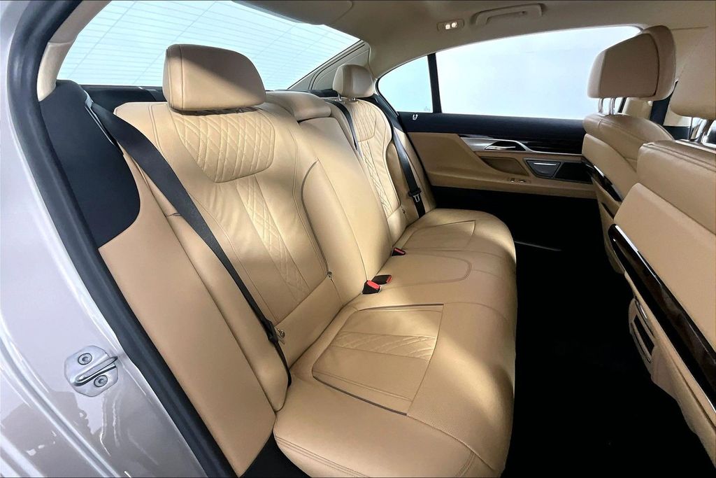 Used 2022 BMW 7 Series 750i xDrive For Sale in OLIVE BRANCH, MS