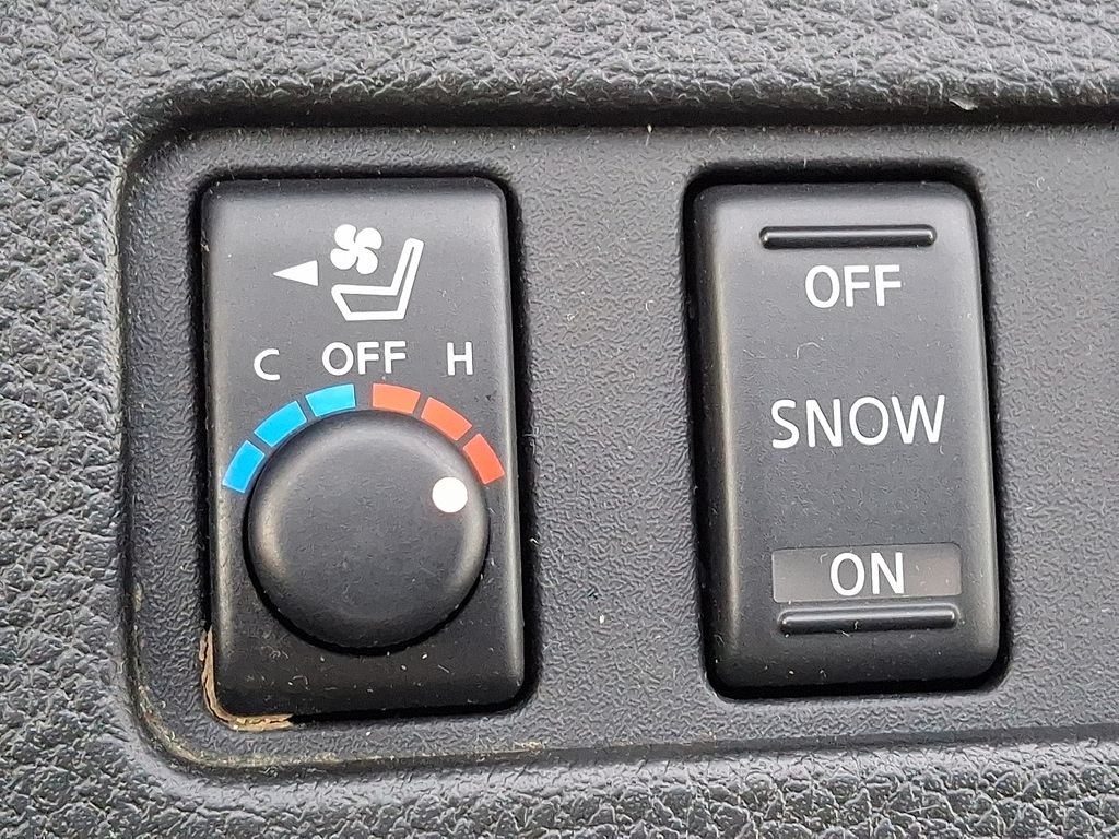 Thumbnail: 2006 INFINITI M35 - 26