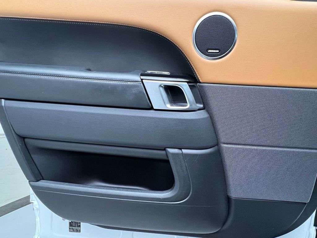 Thumbnail: 2019 Land Rover Range Rover Sport - 19