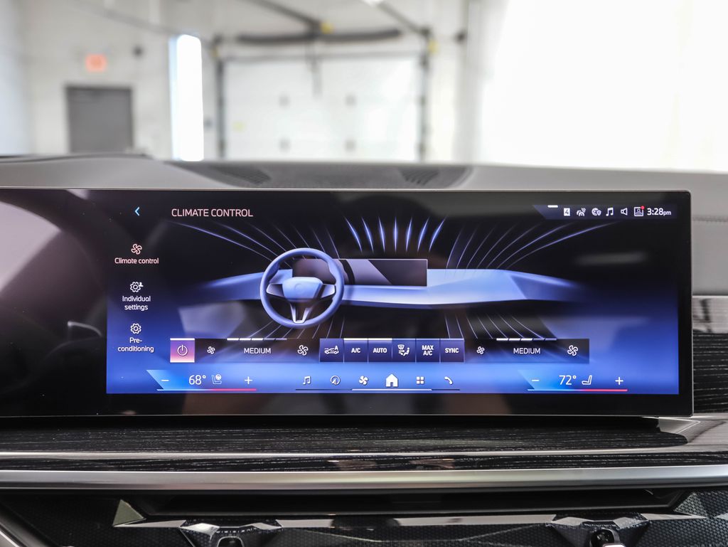 Thumbnail: 2026 BMW X7 - 19