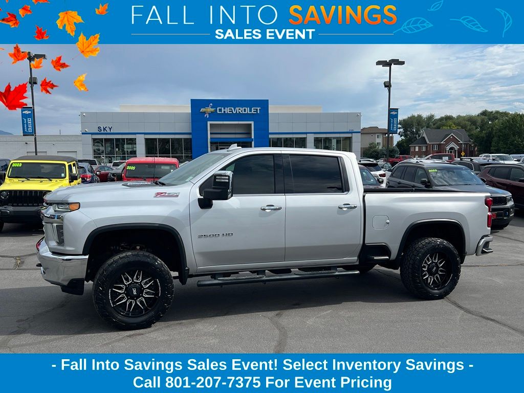 Silver Ice Metallic 2021 Chevrolet Silverado 2500HD Pickup Truck Four-Wheel Drive Automatic