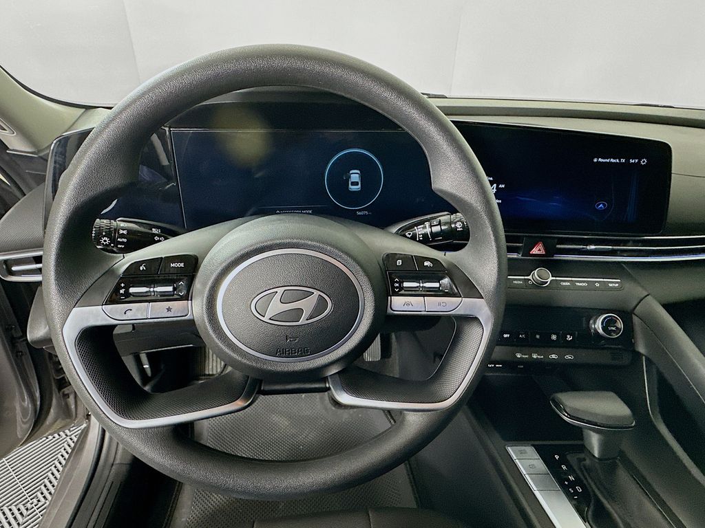 Thumbnail: 2024 Hyundai Elantra - 11