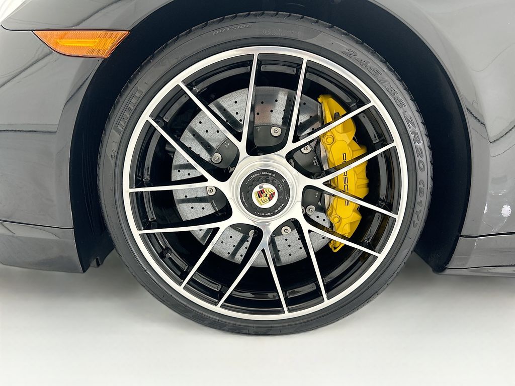 Thumbnail: 2019 Porsche 911 - 27