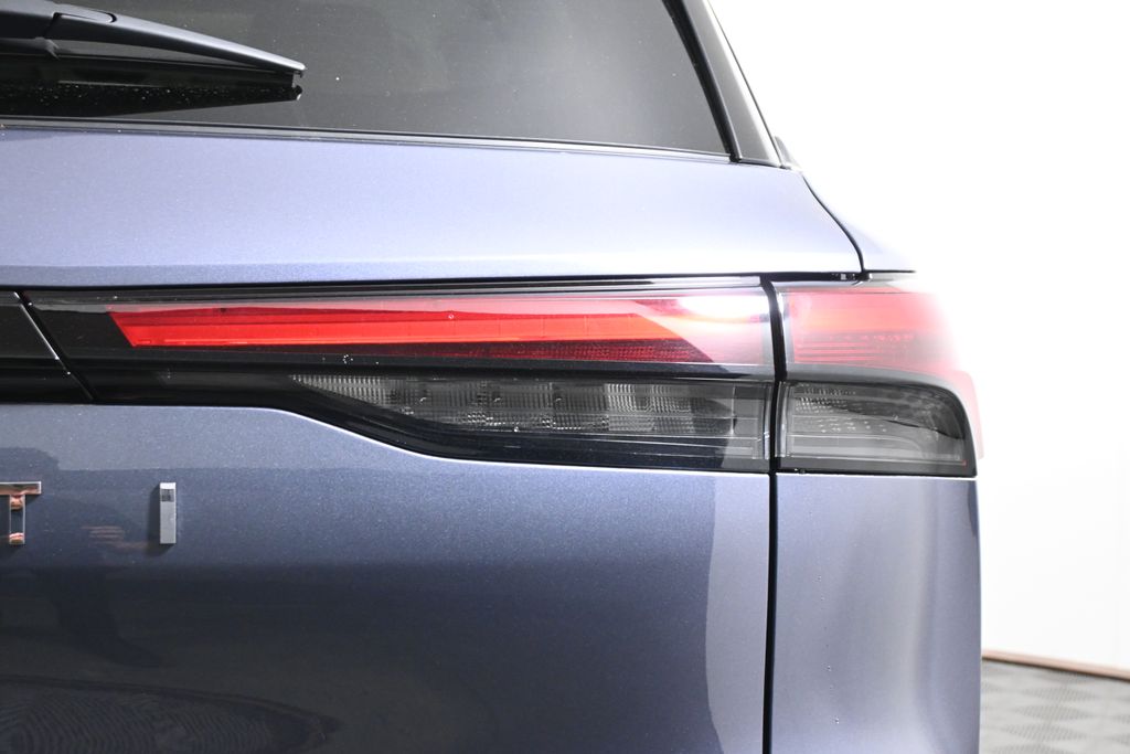 Thumbnail: 2023 INFINITI QX60 - 13