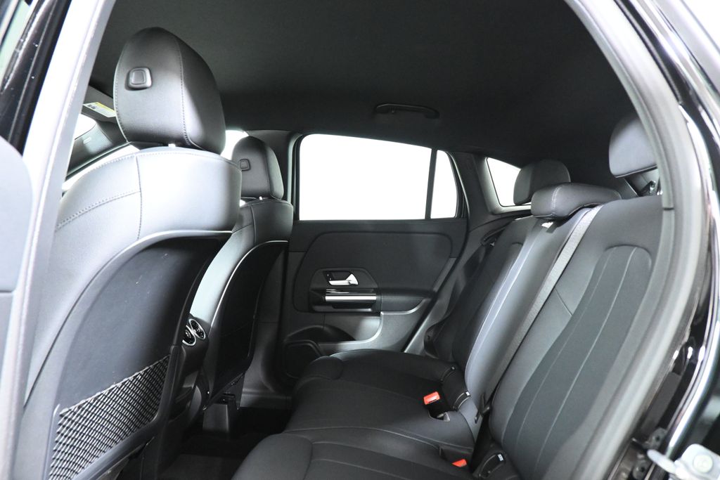 2025 Mercedes-Benz GLA 250 4MATIC 25