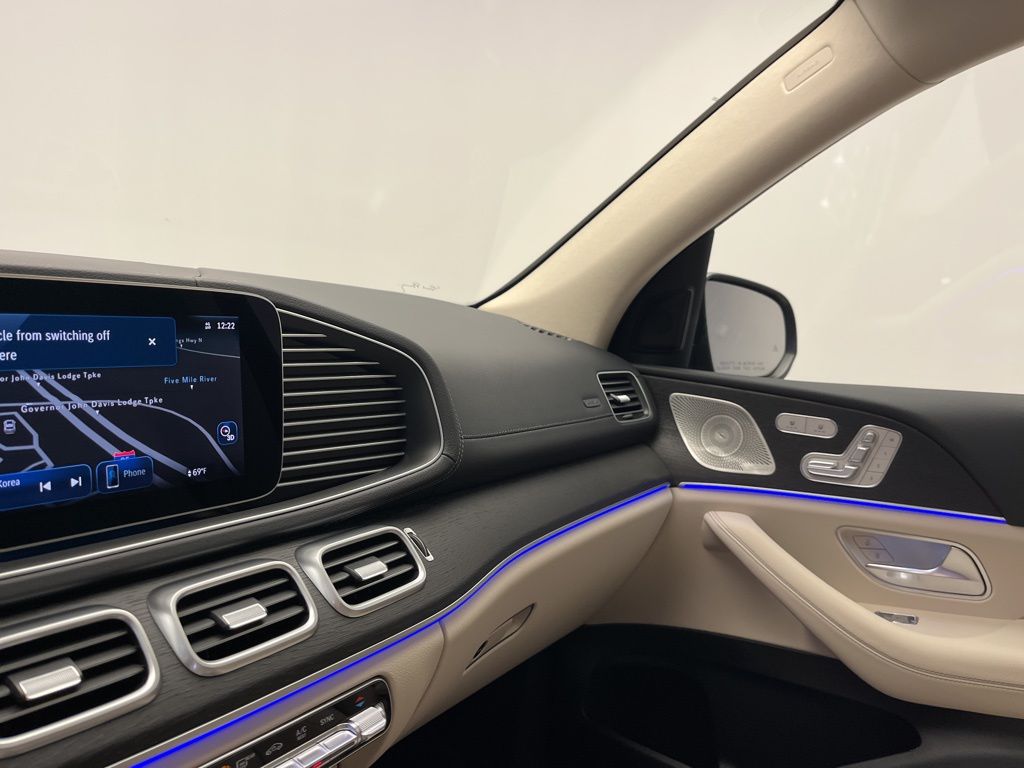 Thumbnail: 2026 Mercedes-Benz GLS - 21