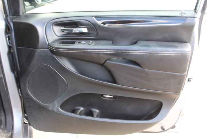 Used Car 2017 Dodge Grand Caravan  Se For Sale Under $12,000 In Georgetown, Texas